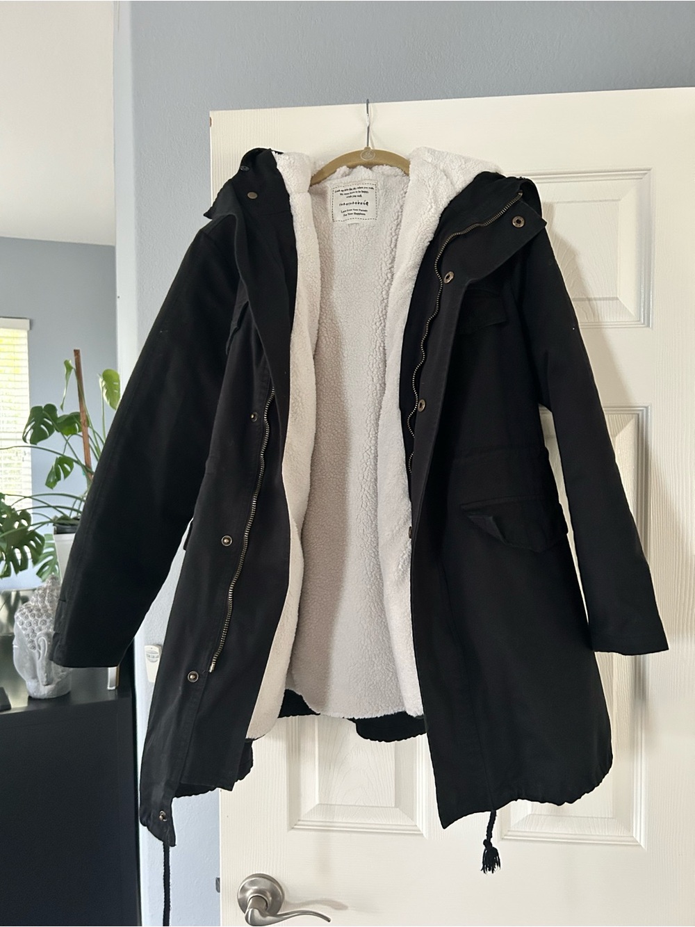Unisex‎ Black Sherpa-Lined Parka Jacket with Hood - Picture 1 of 7